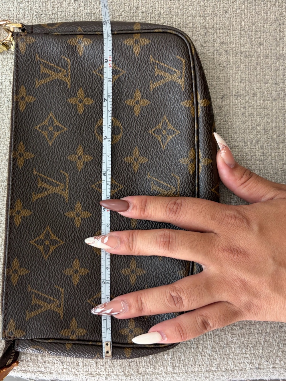 Louis Vuitton Monogram Pochette - Picture 9 of 11